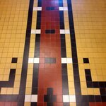 Tegelvloer.
<br/>
Janette Woering, sept. 2020